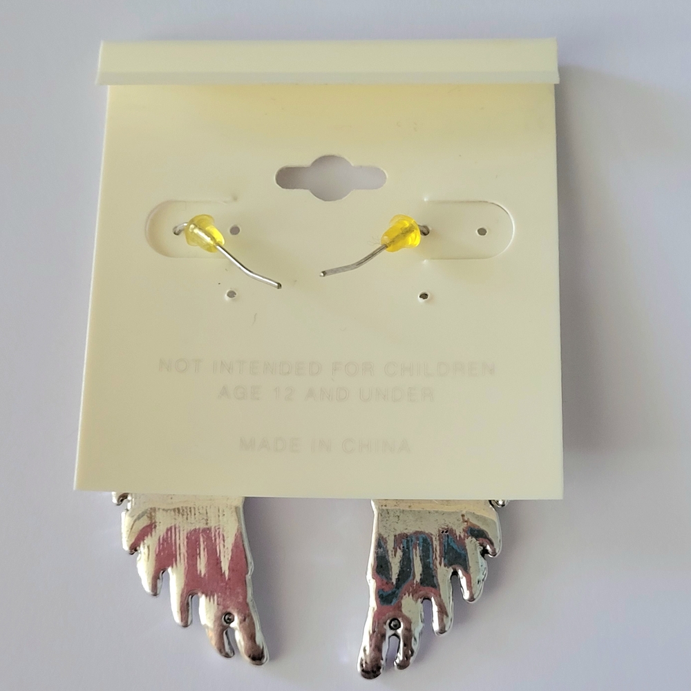 Cato Patriotic Wing Earrings - Picture 3 of 3